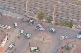 Persecución policial termina con tres menores de edad detenidos en Lo Espejo: volcaron y colisionaron con patrulla de Carabineros