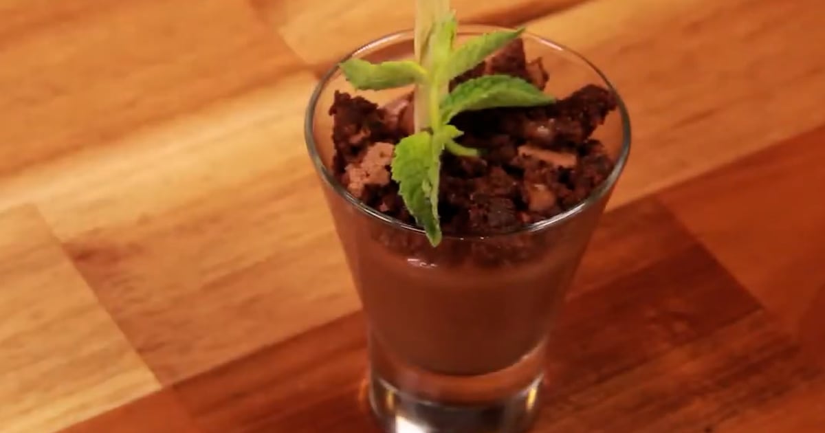 ¿Un antojo para la mitad de la semana?: preparamos un macetero de mousse de chocolate