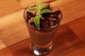¿Un antojo para la mitad de la semana?: preparamos un macetero de mousse de chocolate