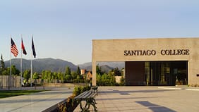 Santiago College rechaza acusaciones y dice que denunció a alumno por manipulación de imágenes “en cumplimiento de obligaciones”