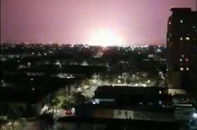 Explosión de transformadores deja sin energía a parte de Renca y es vista desde varios puntos de la capital