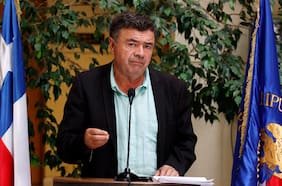 Esteban Valenzuela cuestiona las razones de su salida del gobierno: “Hay una racionalidad política que no la comparto”