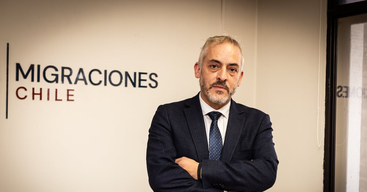 La intensa agenda de Thayer y el repliegue de Tohá-Elizalde ante caso de menores haitianos - La Tercera