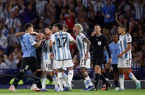 Rodrigo De Paul aborda el gesto obsceno que le dedicó el uruguayo Manuel Ugarte y que desató la furia de Lionel Messi