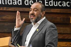 Ministro Ávila descarta adelantar las vacaciones de invierno y afirma que resultados del Simce “son una radiografía de los últimos cuatro años”