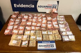 Aduanas incauta el equivalente a $180 millones en moneda boliviana y 51 tarjetas bancarias en complejo fronterizo de Chungará