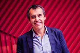 Dante Contreras: “La gente más de élite es la que ha estado más cercana al Rechazo y está superdesacoplada del resto de la población. Les falta harta calle...”