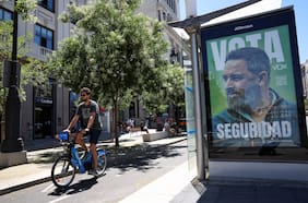 Escolares en España abrazan la extrema derecha: profesores están preocupados