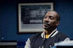 “Un desfile de clichés”: el nostálgico (y cuestionado) regreso de Eddie Murphy como un detective suelto en Hollywood