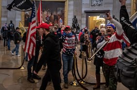 Matthew Huttle, uno de los indultados por Trump por el asalto al Capitolio, muere tras ser baleado en un control policial