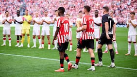 Indignación en LaLiga: pifias de los hinchas del Athletic de Bilbao empañan homenaje a los campeones del mundo con España