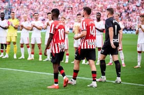 Indignación en LaLiga: pifias de los hinchas del Athletic de Bilbao empañan homenaje a los campeones del mundo con España