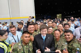 “No hay plata”: Argentina habilita a soldados a trabajar como Uber, repartidores o en seguridad privada para compensar bajos sueldos