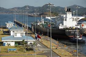 Canal de Panamá reduce el tránsito diario de barcos ante prolongada sequía
