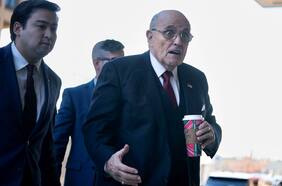 Giuliani debe pagar 148 millones de dólares a trabajadores electorales de Georgia en juicio por difamación