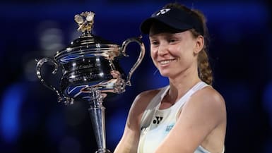 Elena Rybakina bate a Aryna Sabalenka y se corona como la nueva reina del Abierto de Australia