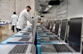 Más de 96 mil beneficiarios: Junaeb inicia despacho de computadores de la Beca TIC 2026 a estudiantes de todo el país