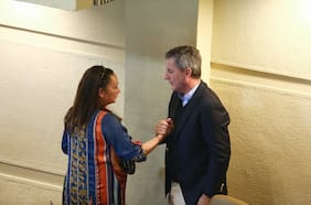 “Somos hermanos en el dolor”: el mensaje de Gonzalo De la Carrera a Marisela Santibáñez durante sesión en la Cámara