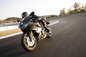 Triumph regresa al supersport con la special edition Daytona Moto2 765