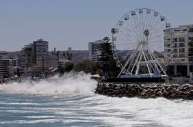Las marejadas y excesiva urbanización podrían hacer desaparecer las playas del país