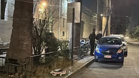 Dejan corona de flores al exterior de la ex Penitenciaría con amenaza a oficial de Gendarmería