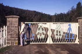 Tras negativa del ingreso de peritos: juzgado autoriza auxilio de la fuerza pública para realizar tasación en Colonia Dignidad