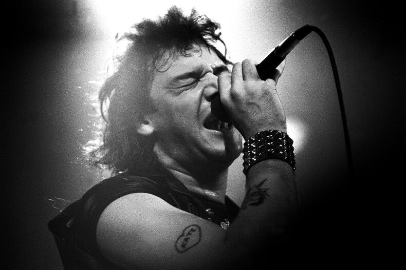 PAUL DI'ANNO