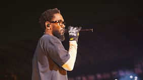 El rap de alto voltaje de Kendrick Lamar remeció la noche del Estadio Monumental