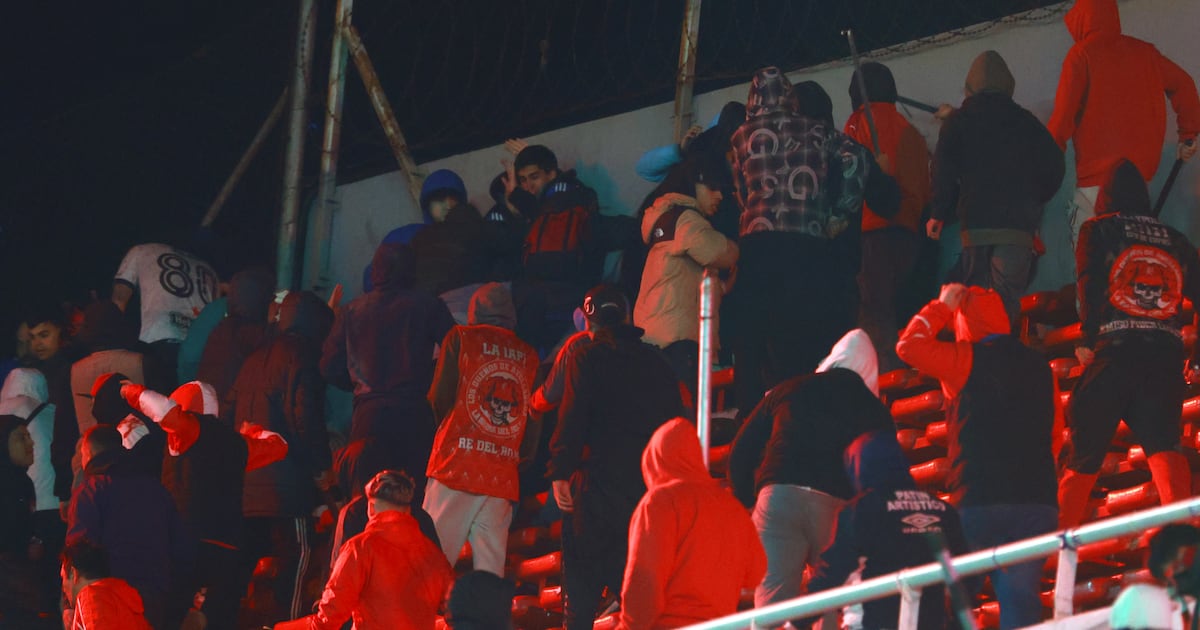Detienen a barrista de Independiente involucrado en los incidentes del duelo contra la U que estaba prófugo