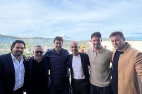 “No lo podía creer”: la historia del chileno que estuvo en la despedida de Andrés Iniesta y que se unió a su proyecto