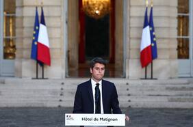 Macron no acepta la dimisión de Attal y le pide que siga “por el momento” como primer ministro de Francia