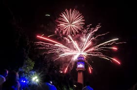 Anuncian extensión horaria del Metro de Santiago en la Línea 1 por celebraciones de año nuevo en la Torre Entel