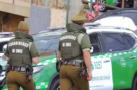 Carabineros detiene a sujeto armado al interior de Metro: amenazó a un usuario con un cuchillo tras discusión por un asiento