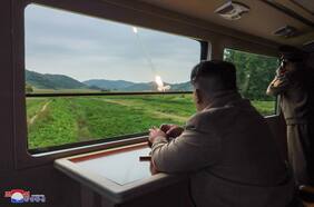 Corea del Norte lanza un nuevo tipo de misil hipersónico de mediano alcance al mar de Japón