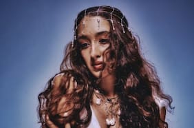 Raveena Aurora, cantante estadounidense: “Cuando sucede algo enorme, ahí es cuando se hace el mejor arte”