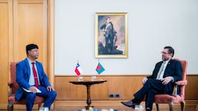 Canciller Pérez Mackenna se reúne con embajador de Bangladesh para avanzar en negociaciones hacia un TLC