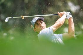 Joaquín Niemann se mantiene en puestos intermedios en el PGA Championship