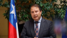 “Nadie está obligado a lo imposible”: Sauerbaum por promesa de Kast de expulsión de 300 mil migrantes irregulares