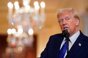 Trump ordena a agencias federales de EE.UU. que borren la “ideología de género” de contratos y sitios web
