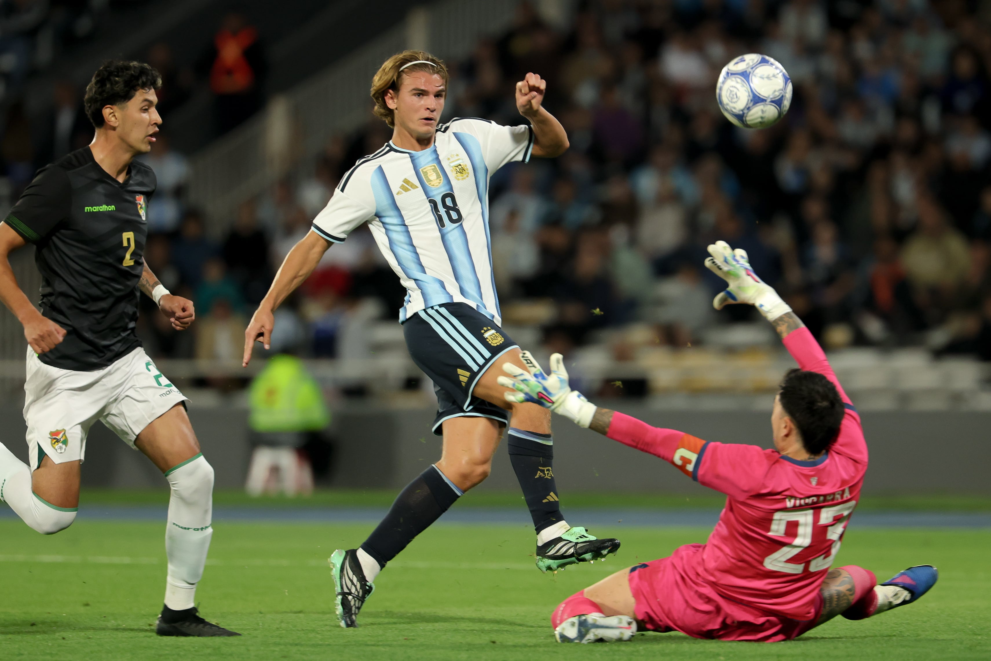 A días de la despedida de Messi: Argentina vuelve al ruedo con una cómoda victoria sobre Bolivia
