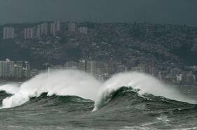 Armada emite alerta por marejadas entre las regiones de Arica y Aysén desde este martes