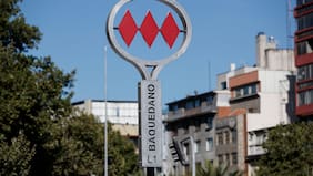 Metro cierra estación Baquedano por manifestaciones en el exterior