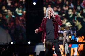 “Estamos más viejos, más sabios y todavía capaces de hacer grandes discos”: Def Leppard y su regreso a Chile