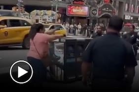 Pánico en Times Square: mujer armada mata a una persona y es abatida por la policía