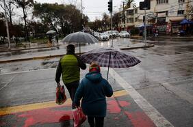 ¿A qué hora podría llover en Santiago por el nuevo sistema frontal?