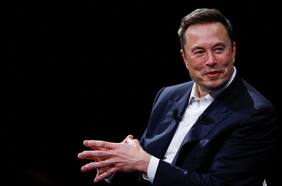 Elon Musk dice que habrá conducción autónoma total en los Tesla este año