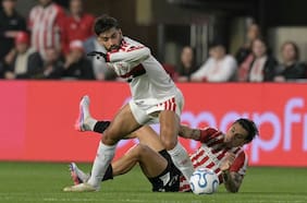 Copa Libertadores: Flamengo de Erick Pulgar rescata valioso empate en casa de Estudiantes y encamina el bicampeonato