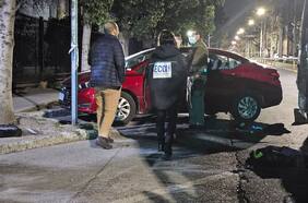 Fueron atacados desde un vehículo: balean a dos hombres en la población La Legua