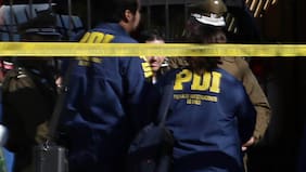 Cuatro sujetos roban vehículo a mujer tras abordarla en Ñuñoa