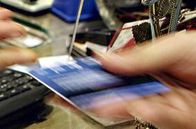 Primer balance de la CMF sobre emisores de tarjetas de prepago no bancarios: al cierre de 2021 registraban activos por US$54 millones